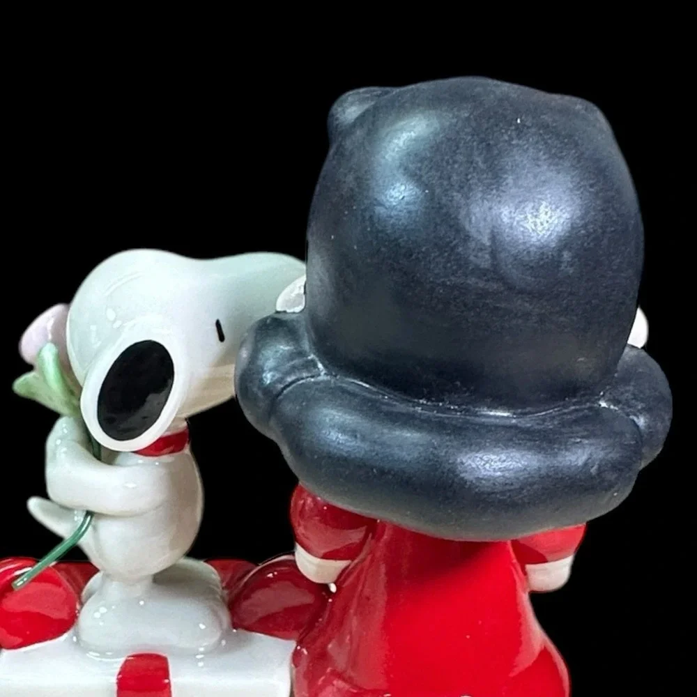 Lenox Snoopy & Lucy Peanuts Figurine – Snoopy Steals a Kiss‎ Rare w/ CoA READ
